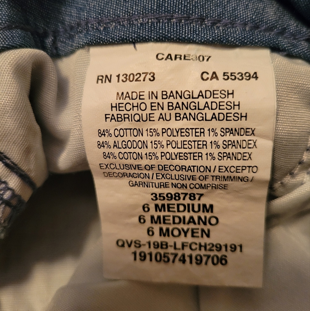 Lee Blue Chambray Cargo Shorts NWT - Picture 9 of 11